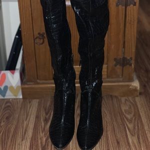 Black snakeskin boot